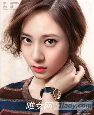 <继承者们>中李宝娜扮演者郑秀晶个人资料及相片写真集图片