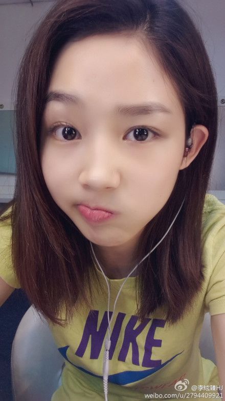 雪糕校花李炫臻个人资料及相片写真集图片展示